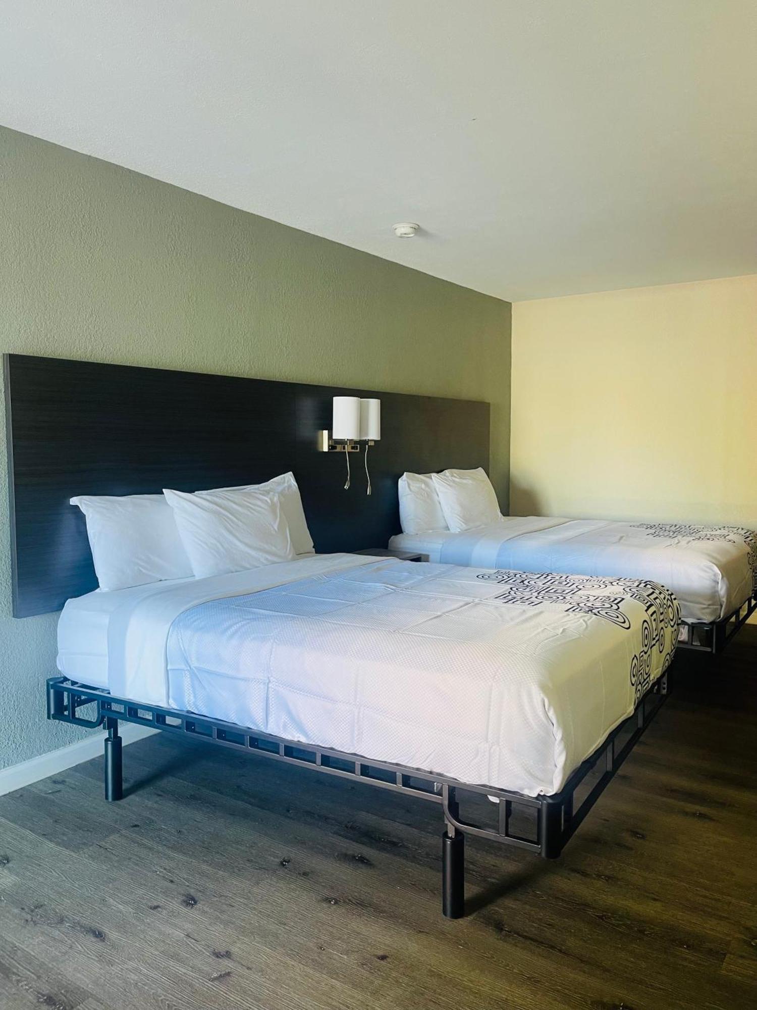 Bourbon Capital Inn Bardstown Esterno foto