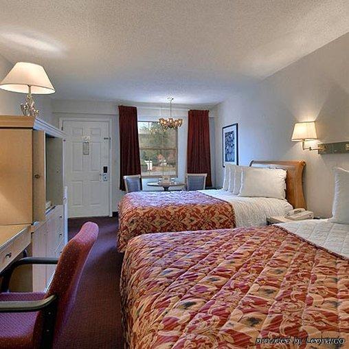 Bourbon Capital Inn Bardstown Esterno foto